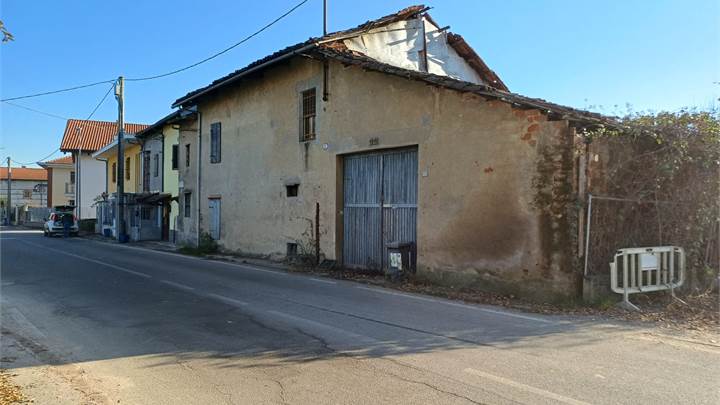 CASCINA SEMINDIPENDENTE