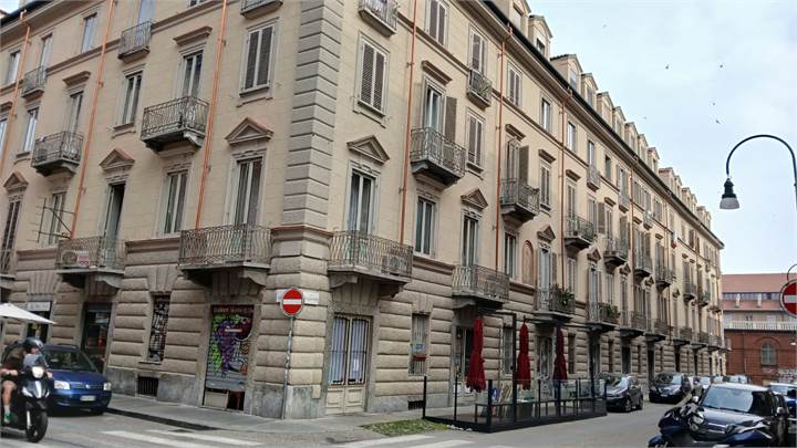 **Ufficio in Vendita nel Cuore del Quadrilatero Romano**